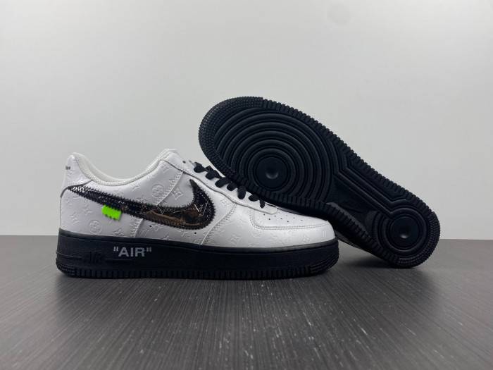NIKE AIR FORCE SNEAKERS