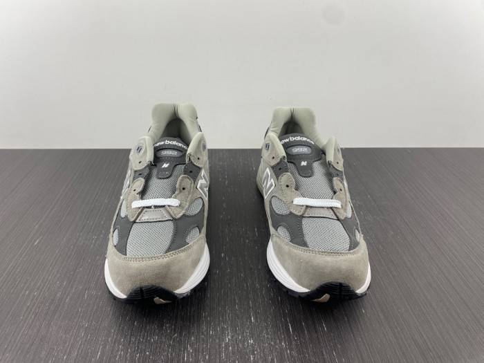 new Ba1an*e 992 grey m992gr