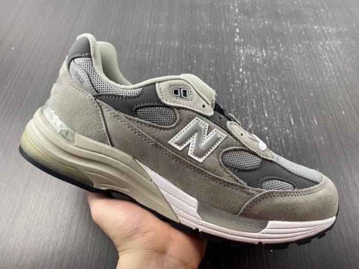 new Ba1an*e 992 grey m992gr