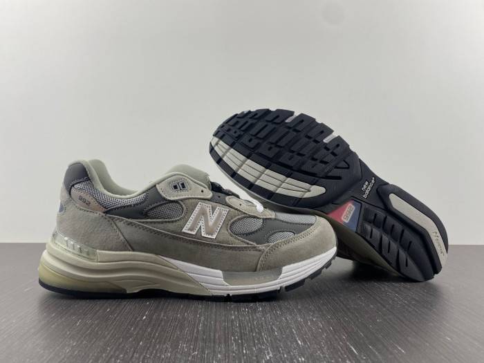 new Ba1an*e 992 grey m992gr