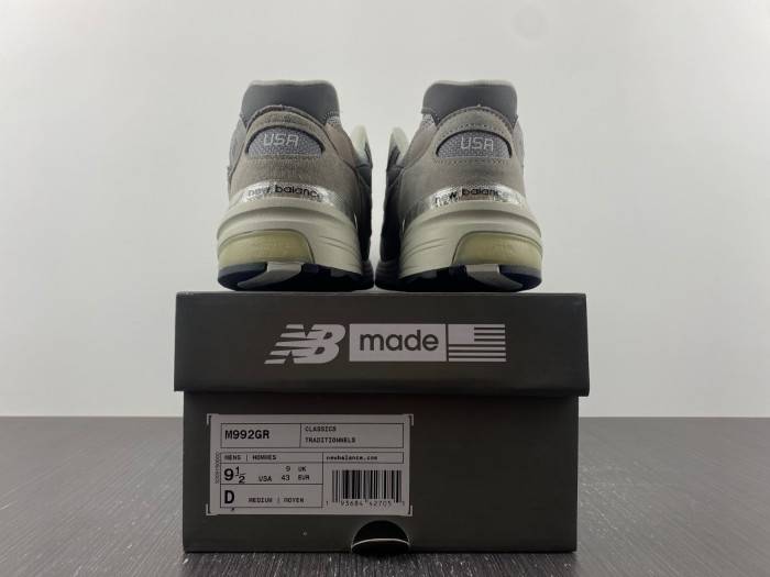 new Ba1an*e 992 grey m992gr