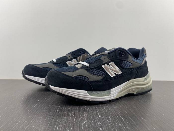 new Ba1an*e 992 navy grey m992gg