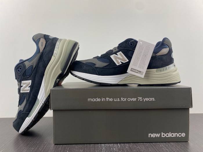 new Ba1an*e 992 navy grey m992gg