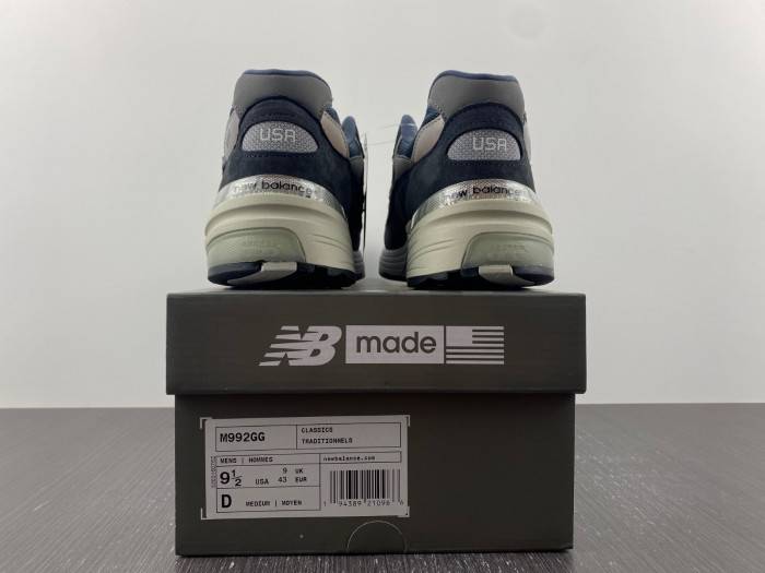new Ba1an*e 992 navy grey m992gg