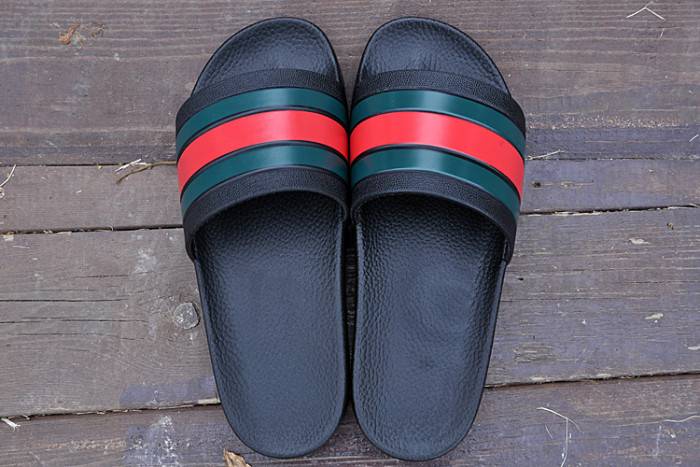 G*u*i slippers