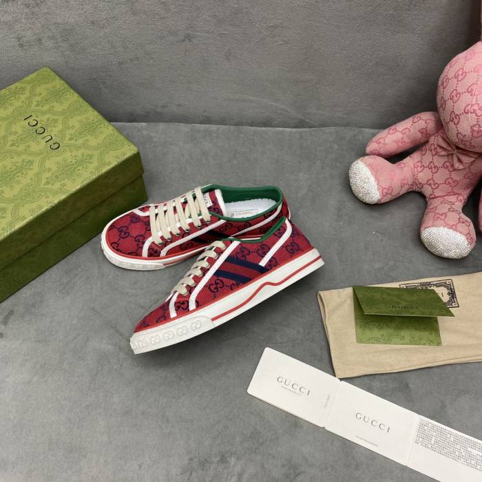 G*u*i sneaker