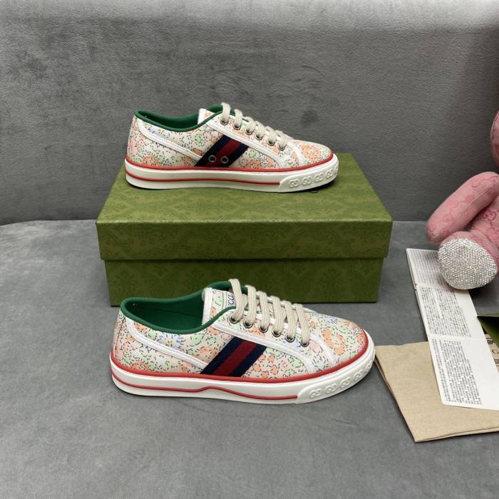 G*u*i sneaker