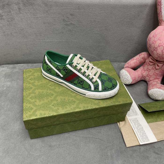 G*u*i sneaker