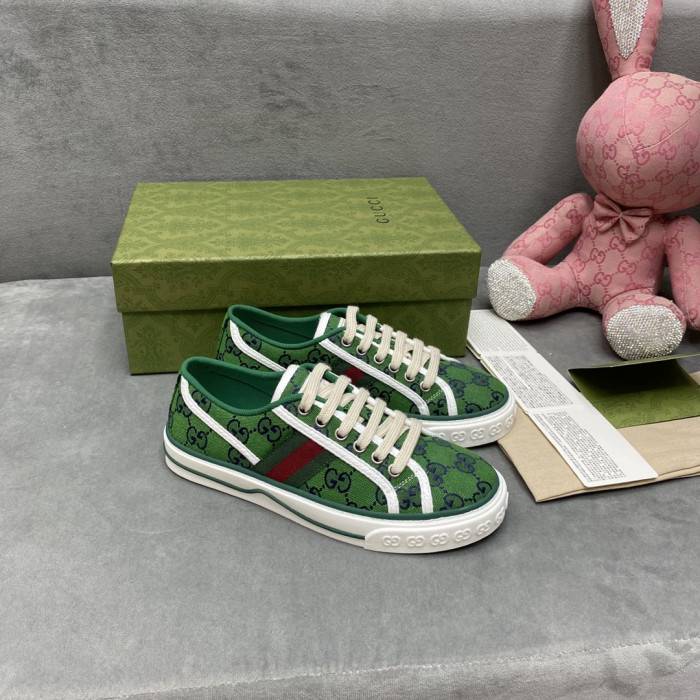 G*u*i sneaker