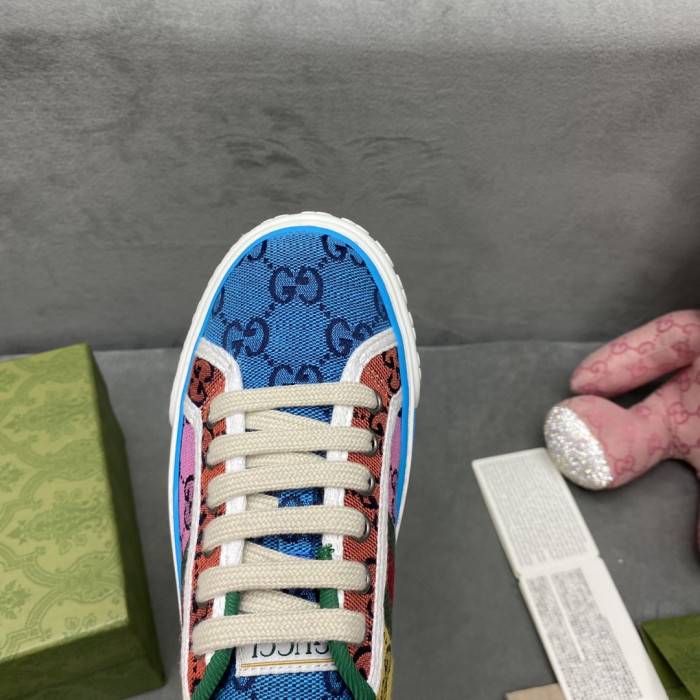G*u*i sneaker