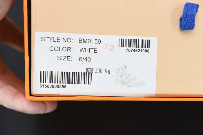 LOUI VUITTO SNEAKER