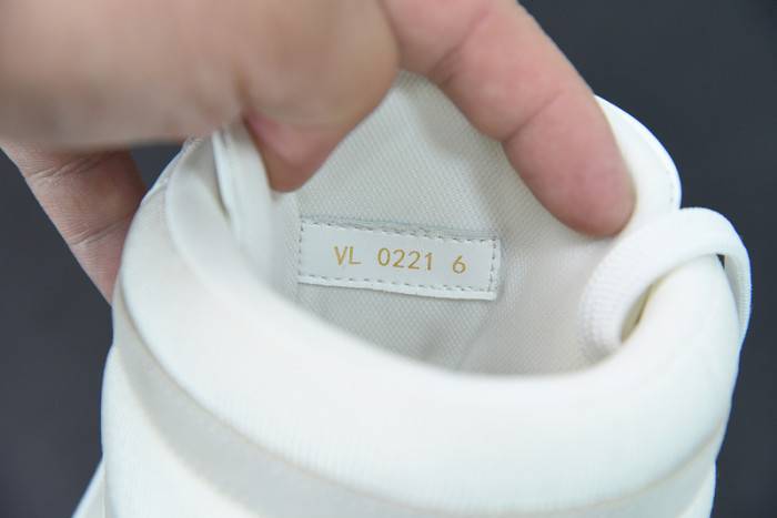 LOUI VUITTO SNEAKER