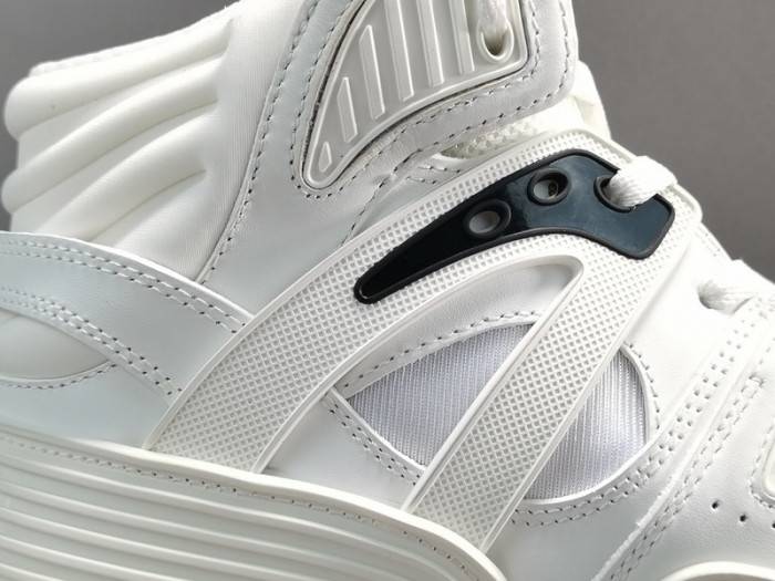 G*u*i basket sneaker