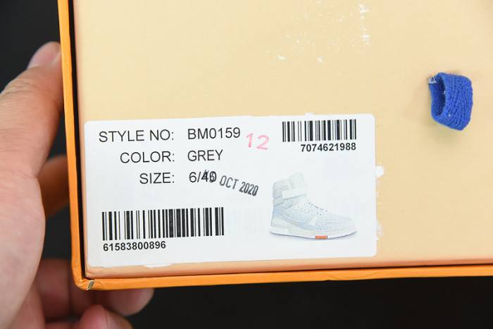 LOUI VUITTO SNEAKER