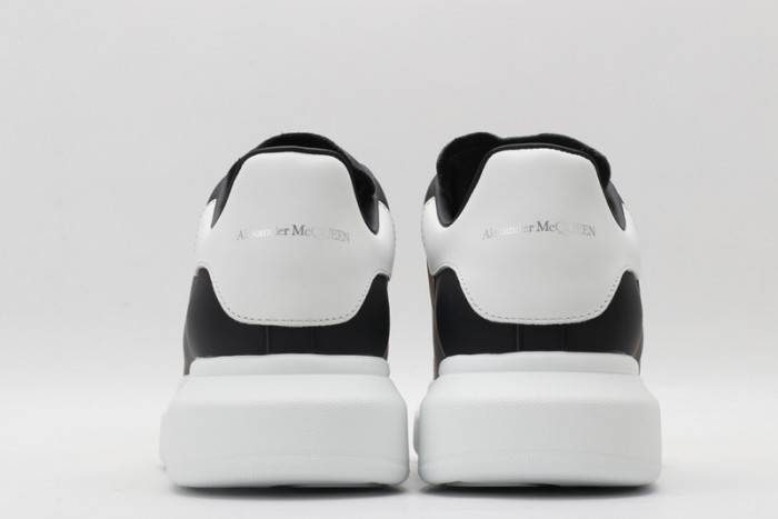 MQ Sneakers