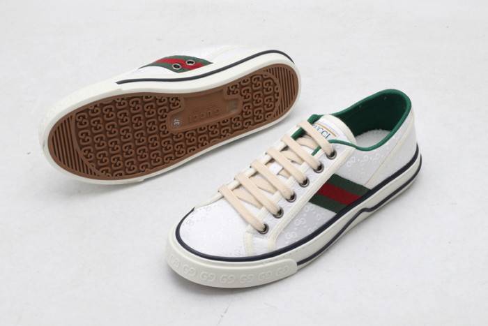 G*u*i sneaker