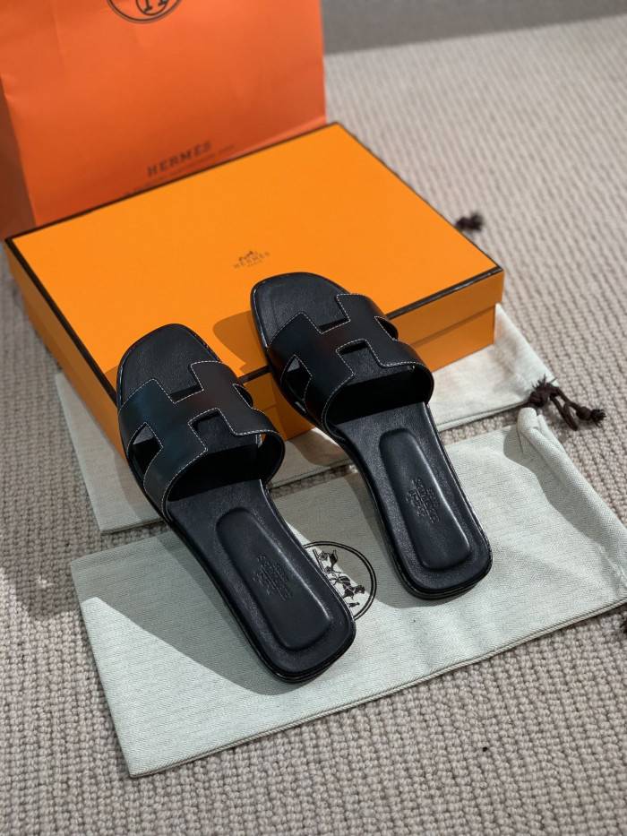 HERM*S SLIPPERS