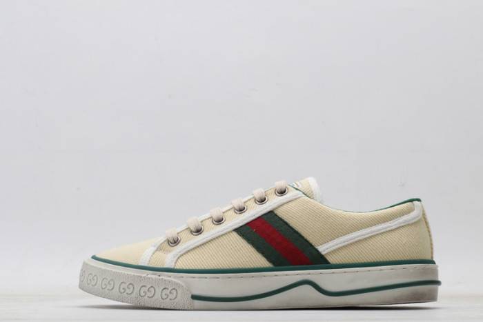 G*u*i sneaker