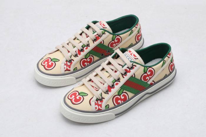 G*u*i sneaker