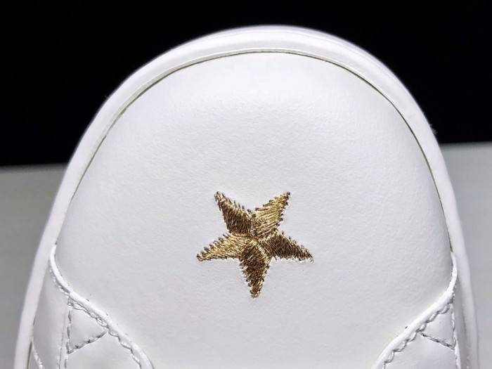 G*u*i ace embroidered low-top sneaker