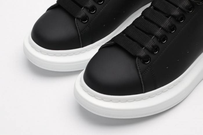 MQ Sneakers