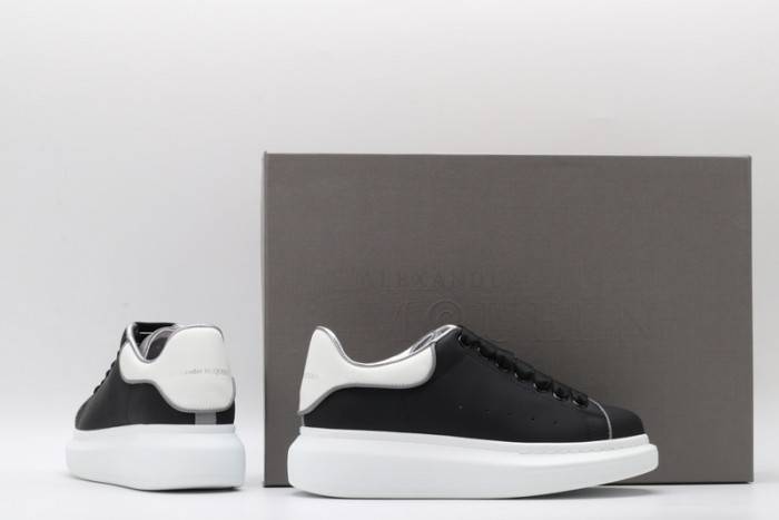 MQ Sneakers