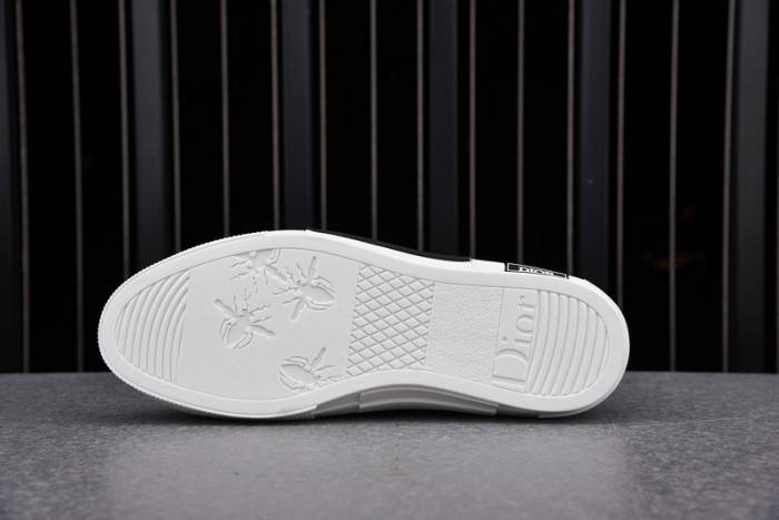 D10R B23 Sneakers Low Top
