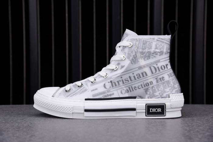 D10R B23 Oblique High Top Sneaker