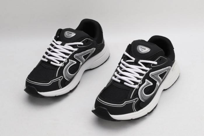 D10R B30 SNEAKER