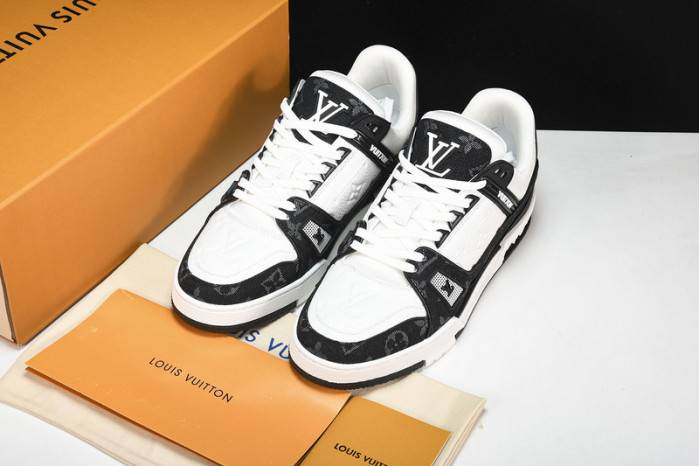 LOUI VUITTO SNEAKER
