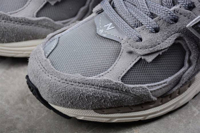 new Ba1an*e 2002r protection pack grey m2002rdm
