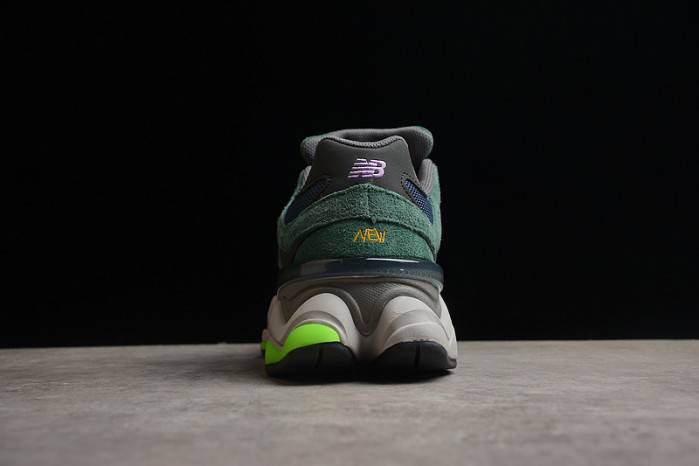 new Ba1an*e 9060 “nightwatch green” u9060gre