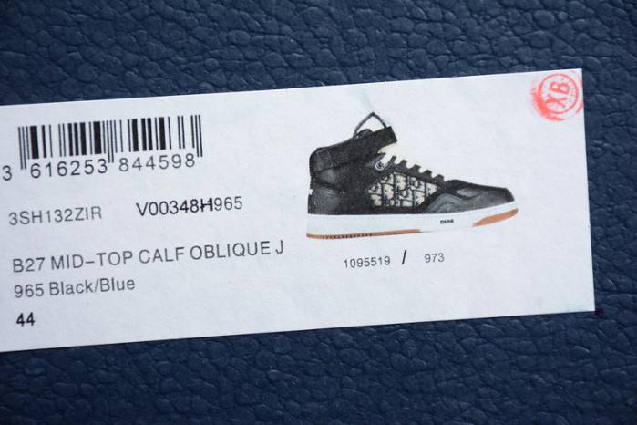 D10R B27 High Top Sneaker