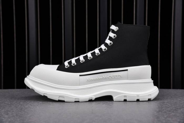 MQ Sneakers
