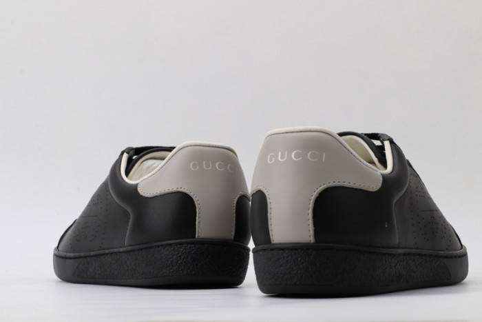 G*u*i ace embroidered low-top sneaker 431942a38g09064