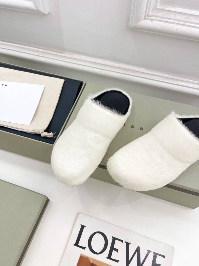 Ma*n1 textured calf hair clog slippers-white mr1