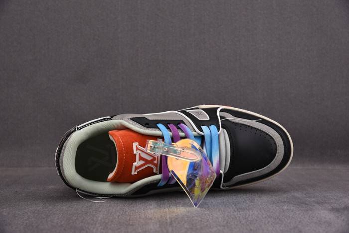 LOUI VUITTO SNEAKER