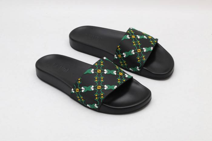 FEND1 SLIPPERS
