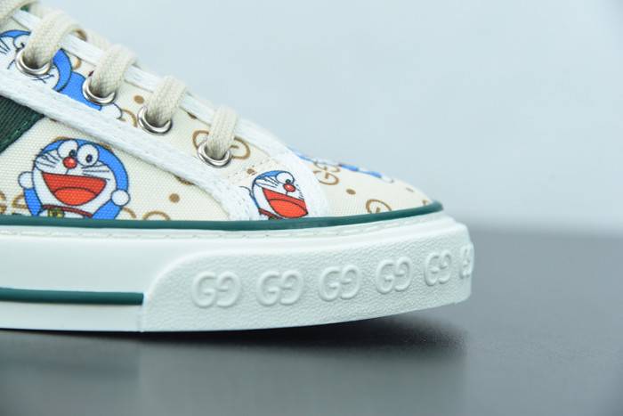 G*u*i sneaker
