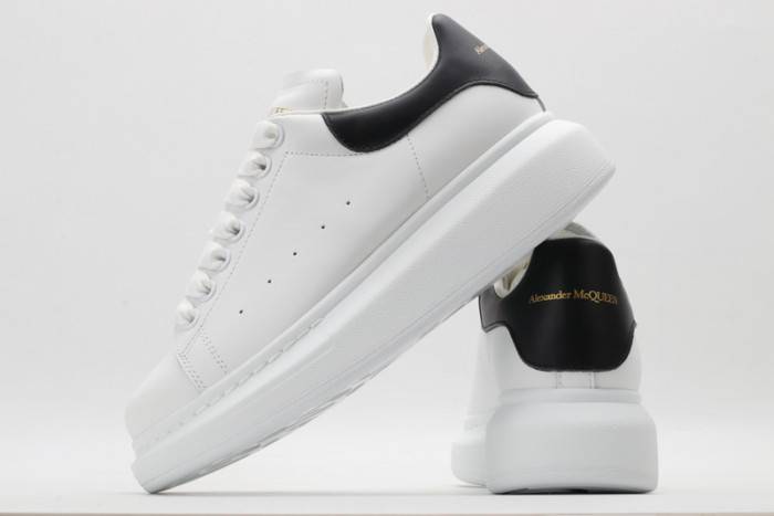 MQ Sneakers