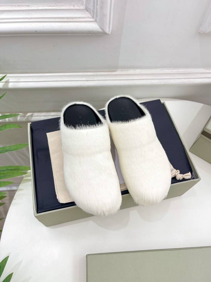 Ma*n1 textured calf hair clog slippers-white mr1