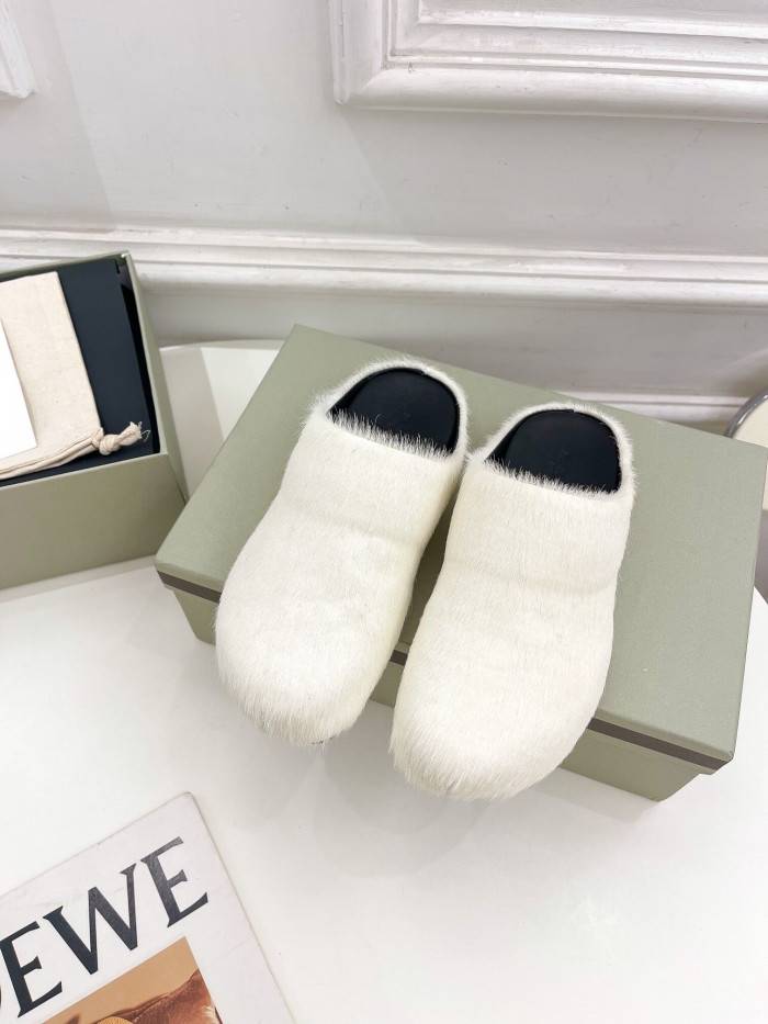 Ma*n1 textured calf hair clog slippers-white mr1