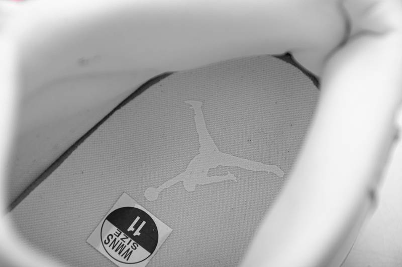Air Jordan 11 Retro White Metallic Silver