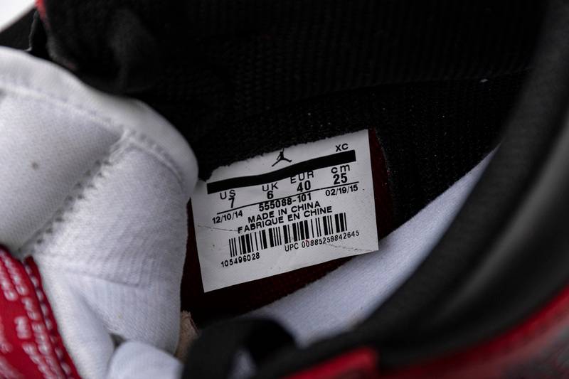 Air Jordan 1 High OG Chicago