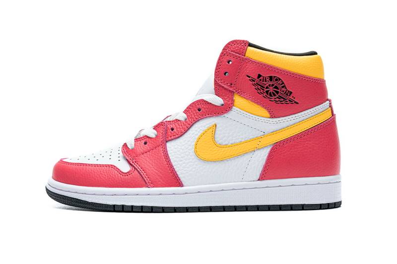 Air Jordan 1 Retro High OG Light Fusion Red