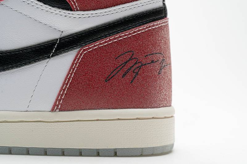 Air Jordan 1 Retro High OG Trophy Room
