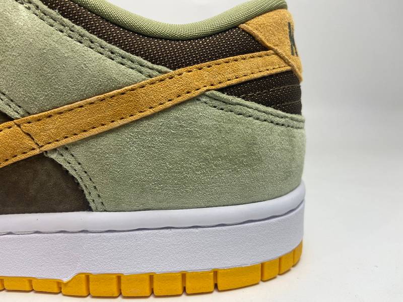 Nike SB Dunk Low Dusty Olive