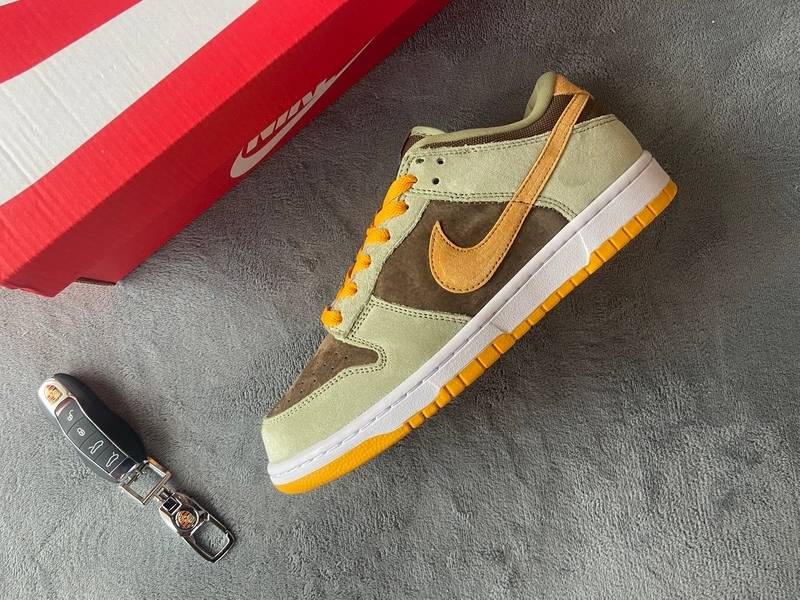 Nike SB Dunk Low Dusty Olive