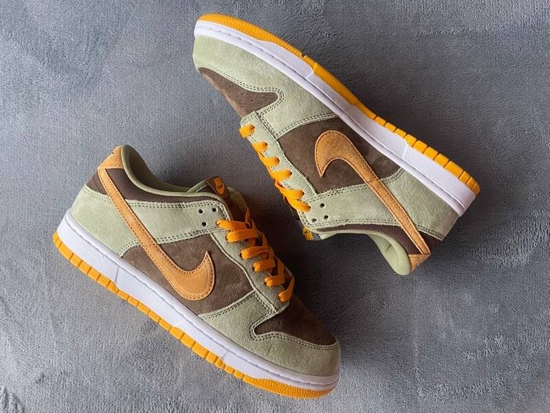 Nike SB Dunk Low Dusty Olive
