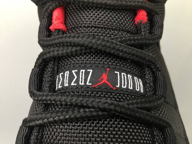 Air Jordan 11 Retro Low Bred